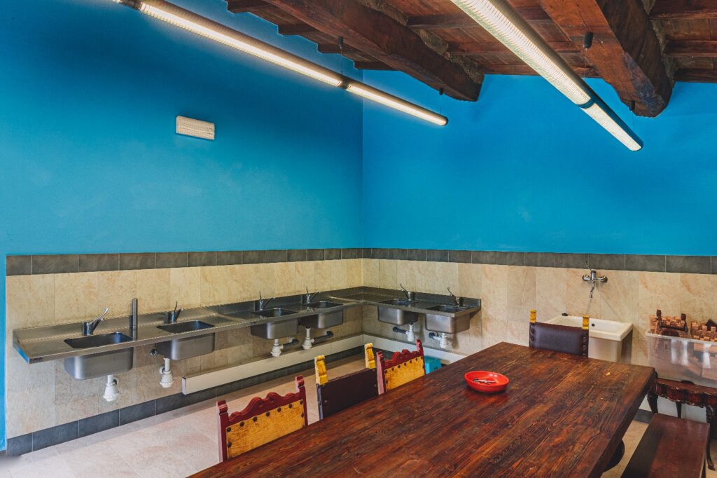 0ef1ff36-a749-4069-8008-0516ffce8bce